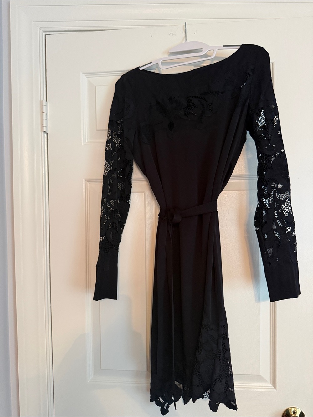 Diane Von Furstenberg Black Lace Long-Sleeve Tie-Waist Dress